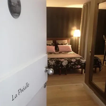 La Au Chateau De Nath Et Phil Homestay